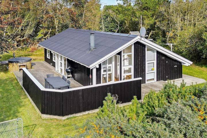 Ferienhaus für 8 Personen, mit Whirlpool und Terrasse sowie Garten und Sauna in Lodskovvad