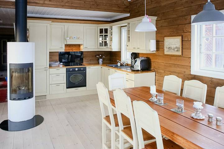 Moderne Familienhütte mit Blick auf Spåtind in Etnedal