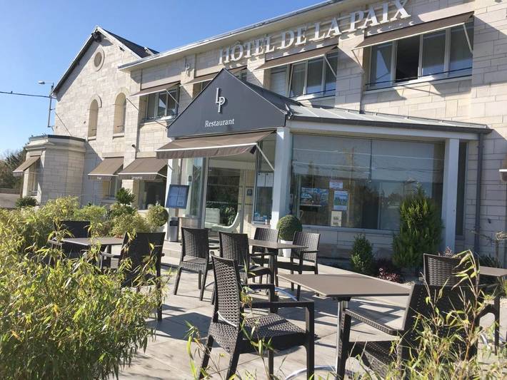 Hôtel pour 3 personnes, avec terrasse à Bapaume