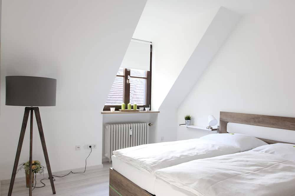 Appartement entier, Moderne-Location- 1 Anna Iff-Vue ville-Salle de bain privée in Würzburg, Région viticole de Franconie
