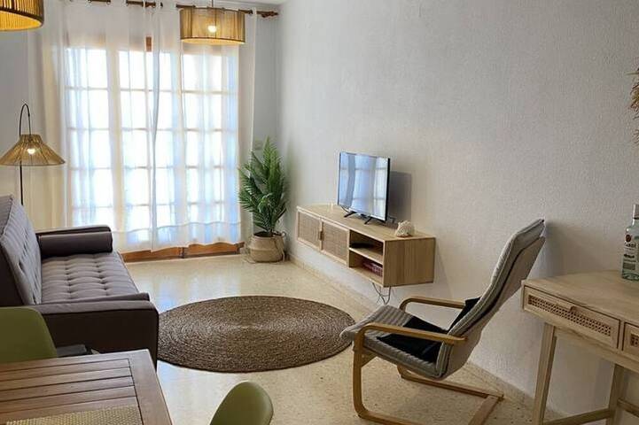 Apartamento para 6 personas, con piscina y jardín en Port Saplaya