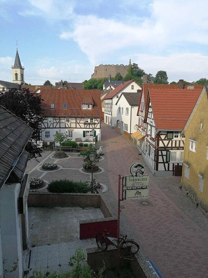 Ferienwohnung für 9 Personen, mit Balkon und Garten in Lindenfels