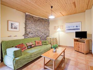Gîte pour 4 personnes, avec terrasse et jardin, adapté aux familles dans Isavarre