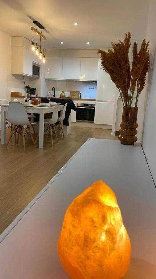 Appartement entier, Two-Bedroom Apartment in Valserhône, Nantua