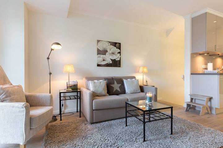 Ganze Wohnung, In strandnaher und dennoch zentraler Lage gelegenes 3-Raum-Appartement. in Westerland, Sylt (Gemeinde)