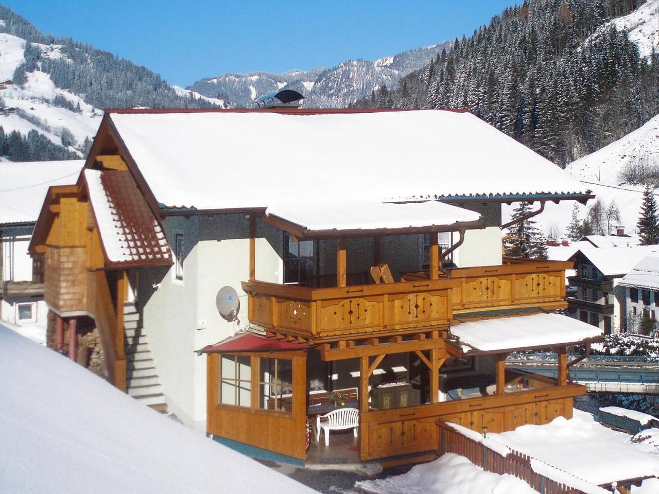 Apartamento entero, Chalet en Grossarltal con Vistas in Großarl, Ski Amadé