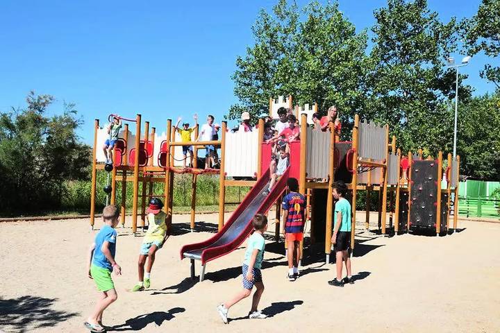 Camping für 6 Personen, mit Terrasse in Hérault - 4