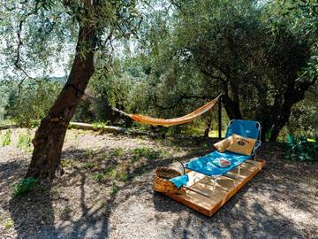 Gîte pour 4 personnes, avec terrasse ainsi que jardin et vue, animaux acceptés à Diano San Pietro