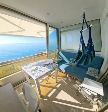 Gîte pour 2 personnes, avec balcon et vue dans Plage de la Pierre au Tambour