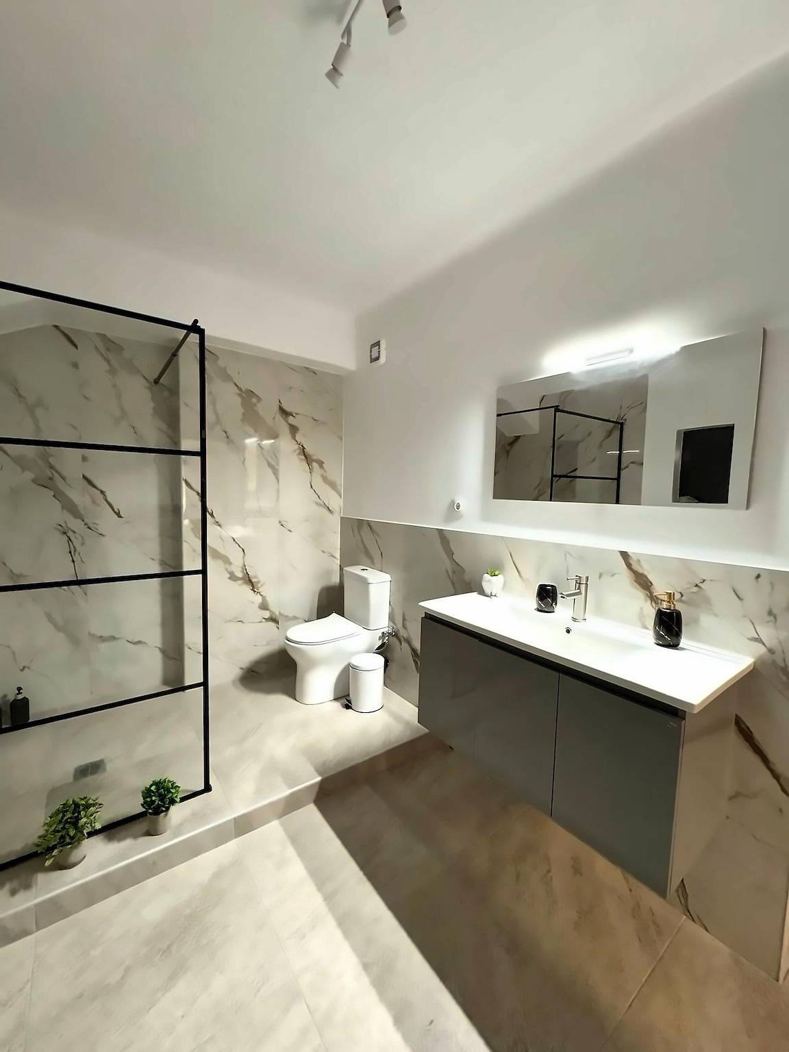 Ganze Wohnung, Ferienwohnung für 2 Personen in Zentral-Athen, Athen