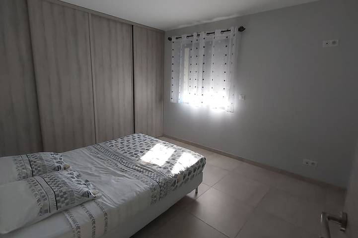 Location de vacances pour 10 personnes, avec terrasse et jardin à Cers - 3