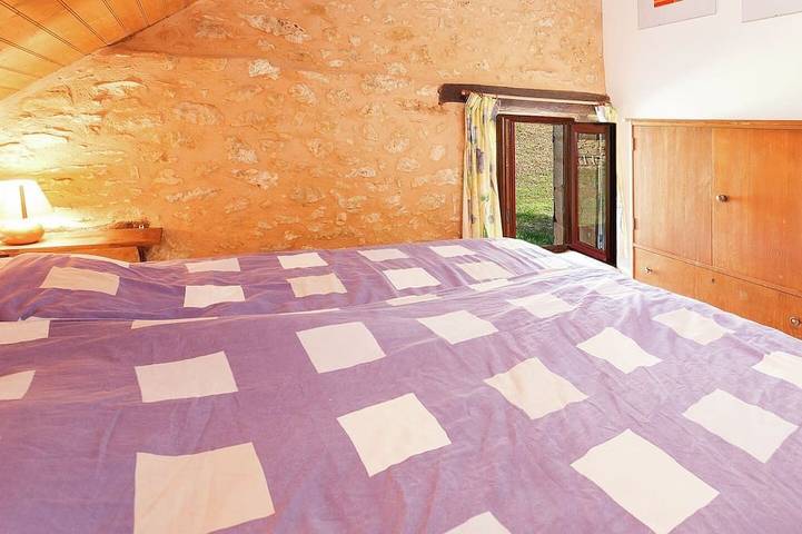 Gîte pour 8 personnes, avec terrasse ainsi que jardin et piscine à Saint-Cirq-Madelon - 3