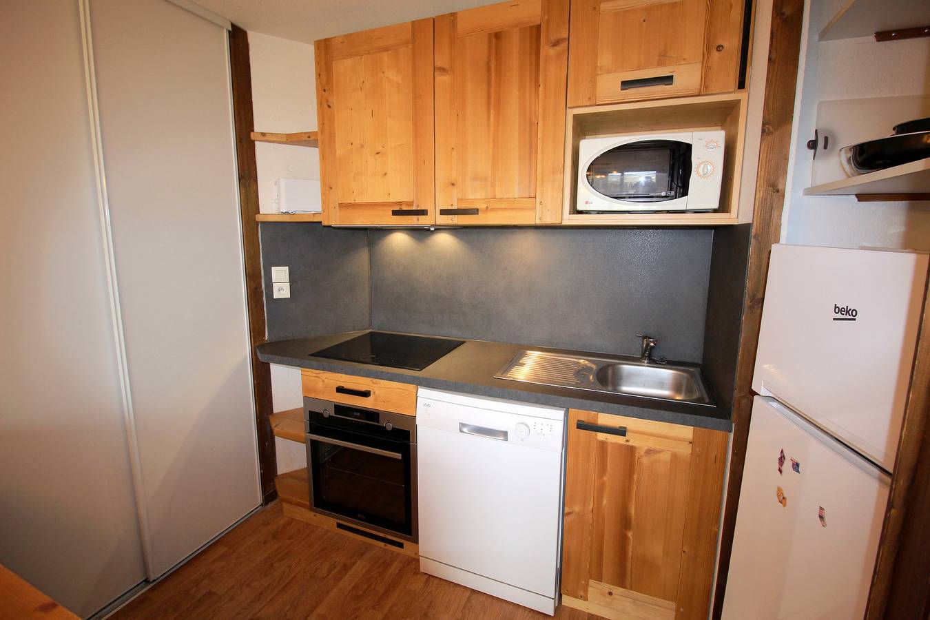 Ganze Wohnung, Ferienwohnung für 6 Personen mit Balkon/Terrasse in La Norma, Villarodin-Bourget