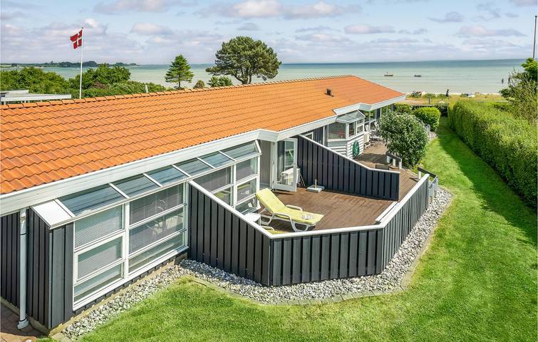 Ferienhaus für 5 Personen, mit Terrasse und Whirlpool sowie Garten und Sauna in Binderup Strand - 4