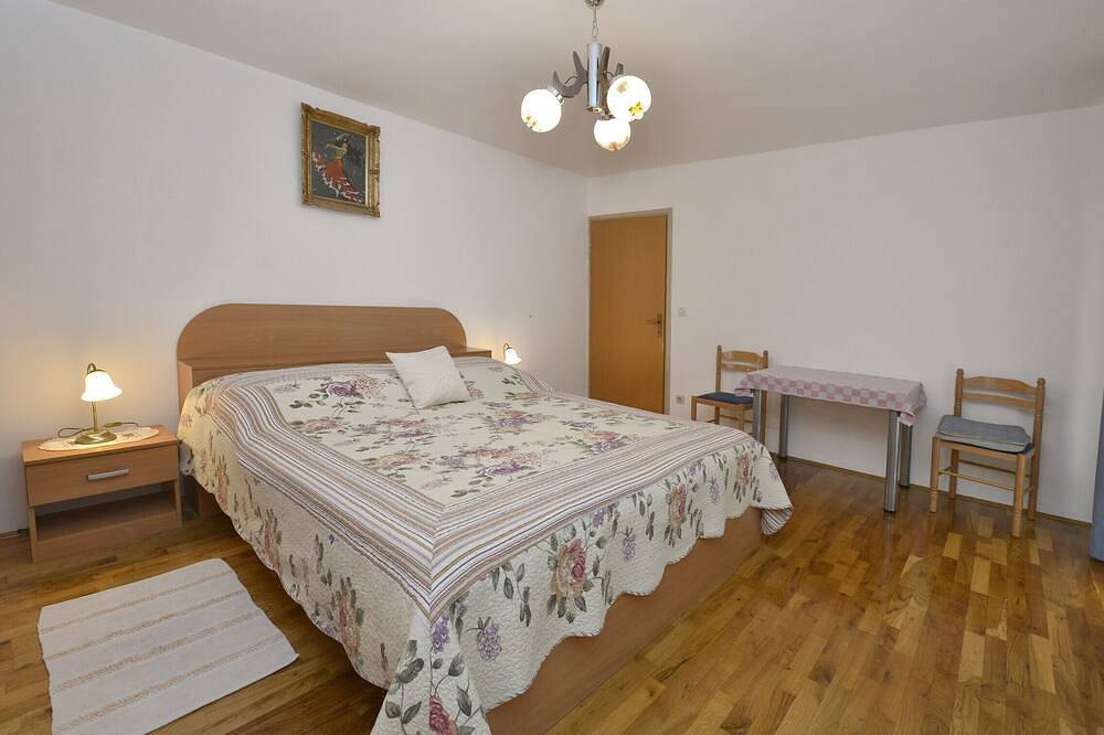Room Ana Finida 1 with balcony in Poreč, Porec en omgeving