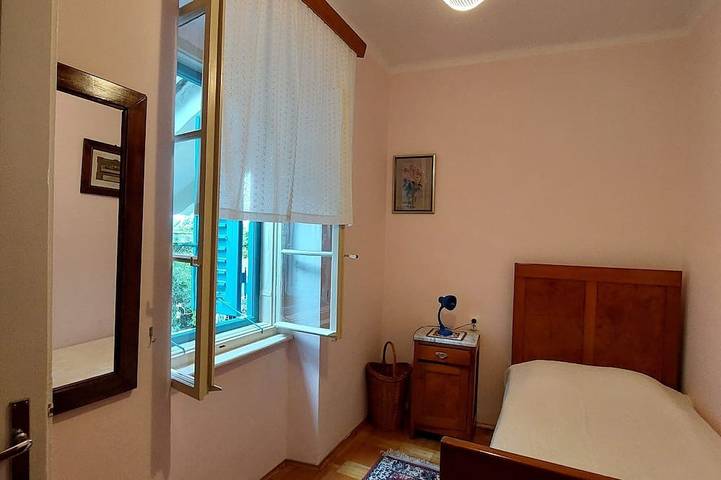 Entire apartment, Two bedroom apartment with terrace and sea view Mošćenička Draga, Opatija in Mošćenička Draga, Opatija Riviera