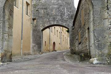 Location de vacances pour 14 personnes, avec jardin à Flavigny-sur-Ozerain