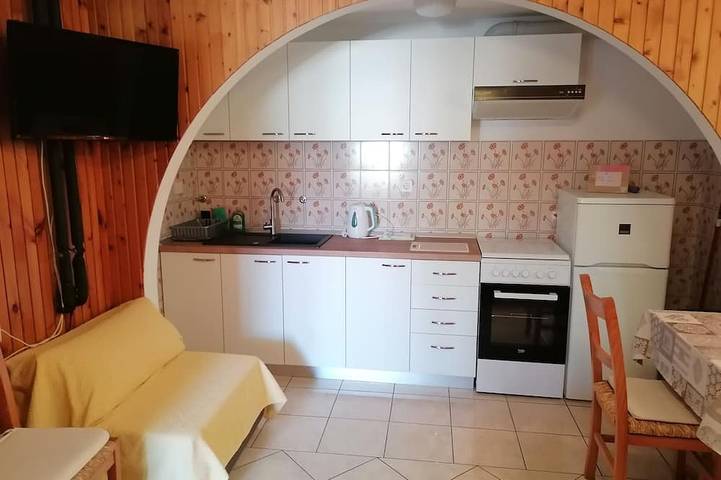 Entire apartment, Studio flat with terrace Baška, Krk in Baska, Krk