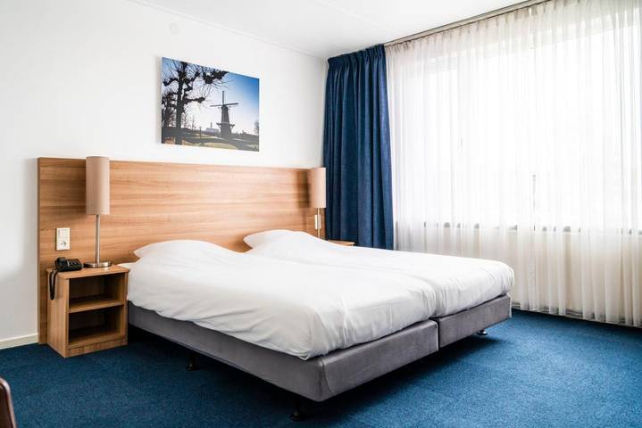 Hotel, met Terras en Tuin in Hulst