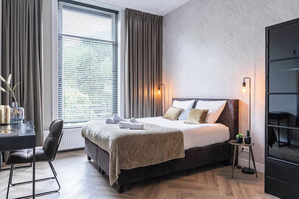 Geheel appartement, Verblijf bij Bed en Koffie in het hart van Tilburg Centrum. Dit moderne appartement van 85 m² is ideaal voor een citytrip, zakelijk verblijf of Efteling overnachten wanneer je comfortabel een appartement wilt huren in Tilburg. in Tilburg, Noord-Brabant