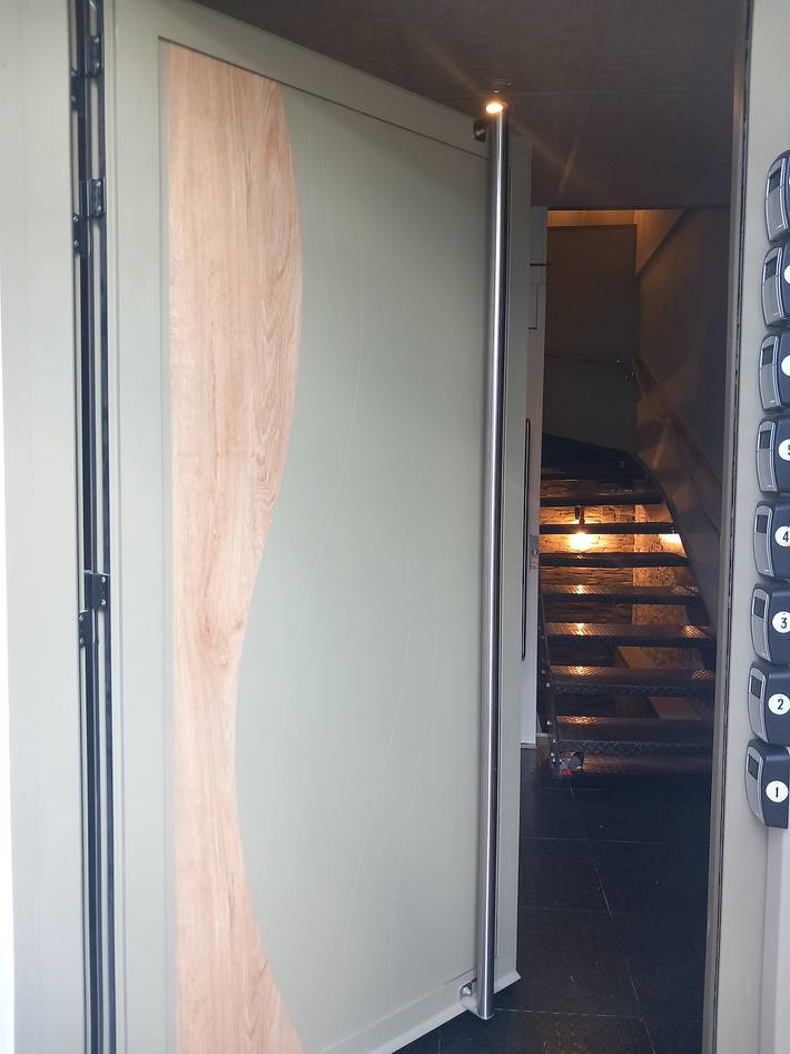 Entire apartment, 'Au Petit Bonheur T2 4 Guests' Apartment with Mountain View and Unlimited Wi-Fi in Mont-Dore, Volcans d'Auvergne Regional Nature Park