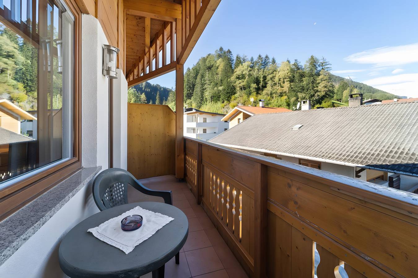 Ganze Wohnung, Ferienwohnung 'Residenz Priska Studio' mit Bergblick, Gemeinschaftsgarten und Wi-Fi in Stanghe, Ratschings