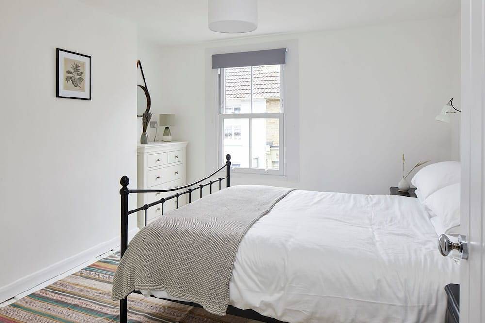 Beautiful 4 bedroom cottage near the beach in Whitstable in Whitstable, Kent