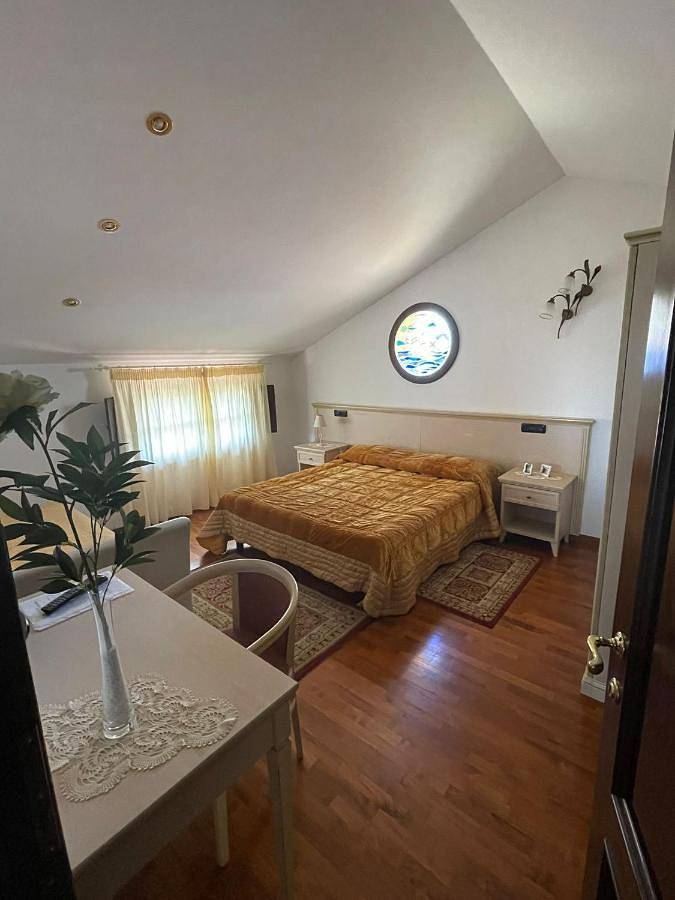 Chambre d’hôte pour 2 personnes, avec jardin et jacuzzi dans Torre del Lago Puccini - 4