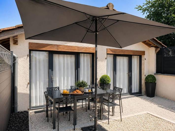 Location de vacances pour 9 personnes, avec Terrasse dans Saint-Paul-de-Varax