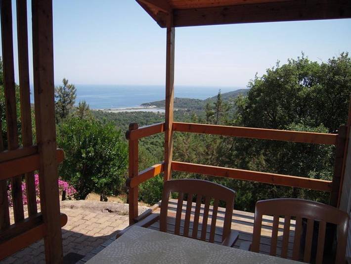 Chalet pour 4 personnes, avec bassin pour enfant en Corse - 2