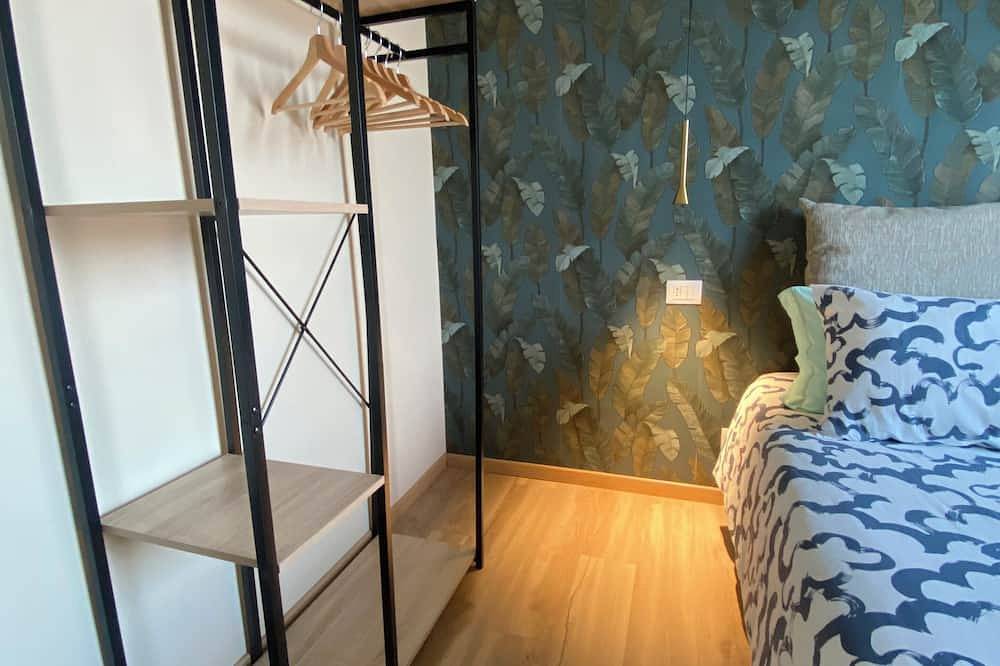 Blue King Room in Alba, Langhe