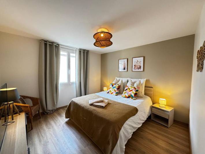 Gîte pour 2 personnes, avec Jacuzzi ainsi que Terrasse et Jardin dans Lac du Bouchet