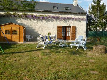 Gîte pour 5 personnes, avec terrasse à Brain-sur-Allonnes
