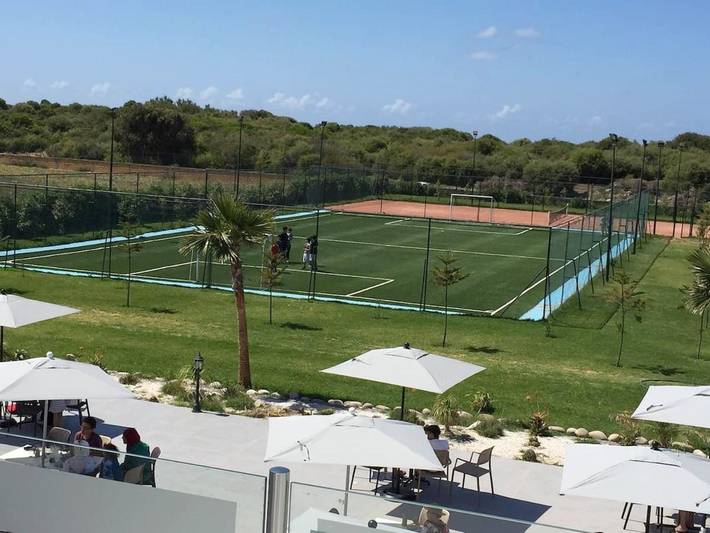 Location de vacances pour 10 personnes, avec bassin pour enfant et jardin ainsi que jacuzzi et piscine dans Sidi Rahal - 4