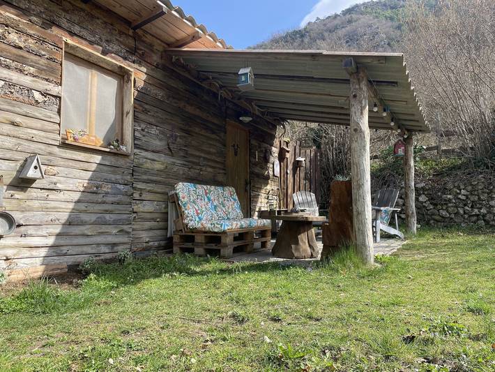 Gîte pour 2 personnes, avec jardin et terrasse, animaux acceptés à Lantosque