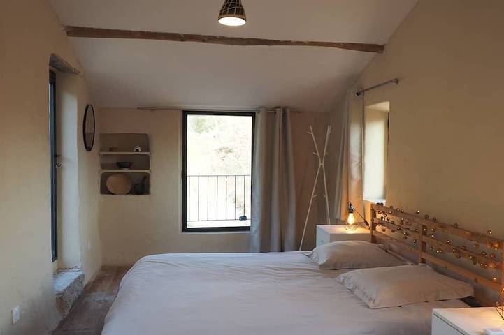 Chalet isolé avec vue sur la vallée in Buis-les-Baronnies, Région de nyons