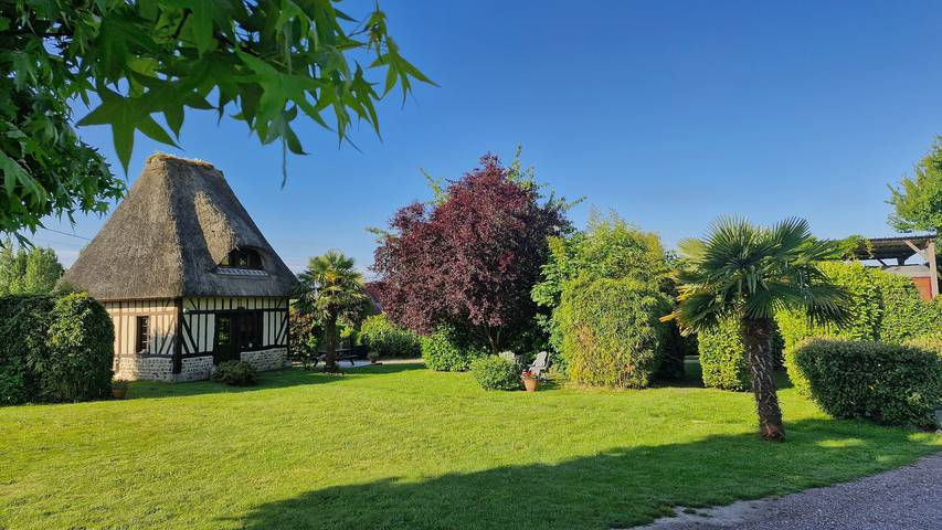 Gîte La Petite Chaumière nahe Honfleur, 2–5 Personen, mit Pool in Fatouville-Grestain, Côte de Grâce