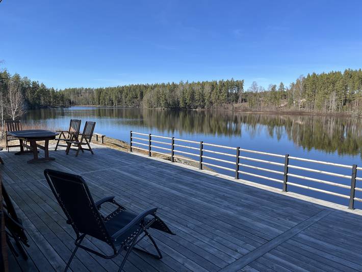 Feriehus for 5 personer, med Terrasse og Innsjøutsikt i Småland
