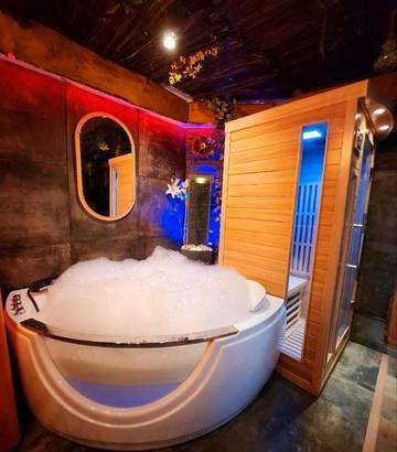 Gîte pour 2 personnes, avec sauna et jacuzzi à Condé-Sainte-Libiaire