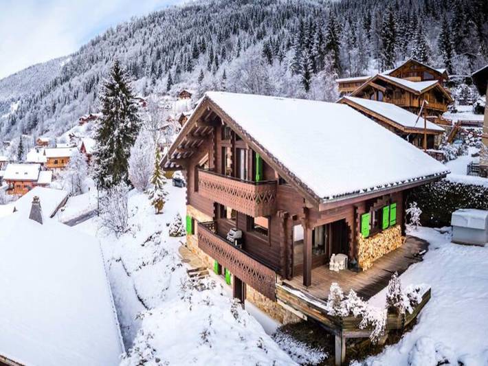 Chalet pour 10 personnes, avec balcon ainsi que jardin et sauna à Montriond