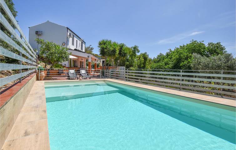 Ferienhaus für 10 Personen, mit Pool und Garten sowie Terrasse, mit Haustier - 1