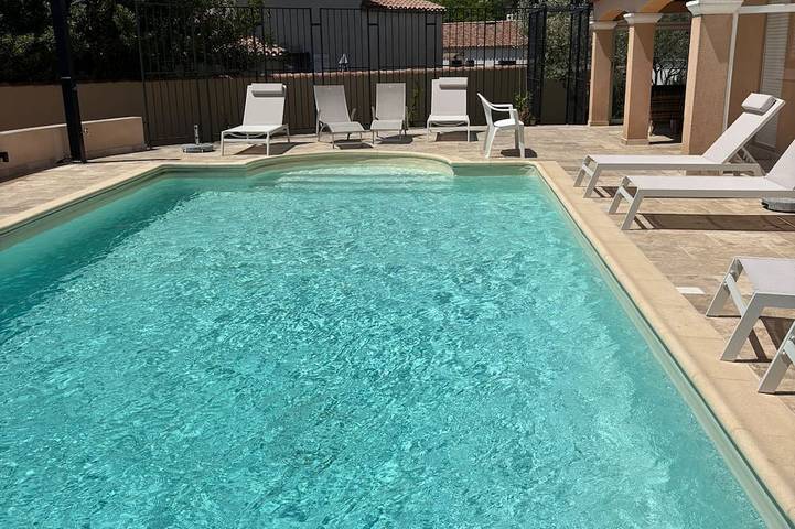 Villa für 6 Personen, mit Terrasse und Garten - 1