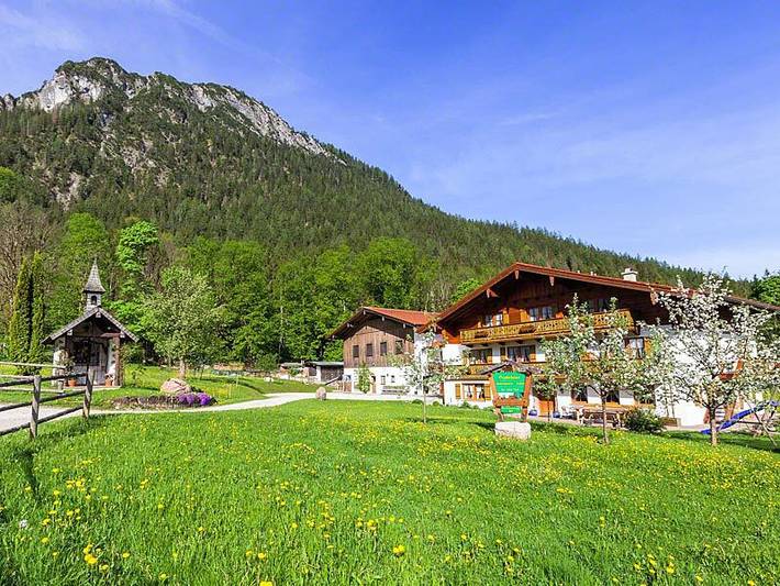 Ferienhaus für 4 Personen, mit Balkon und Terrasse sowie Garten in Schönau am Königssee