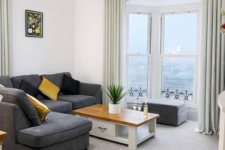 Apartment for 6 people in Lincoln