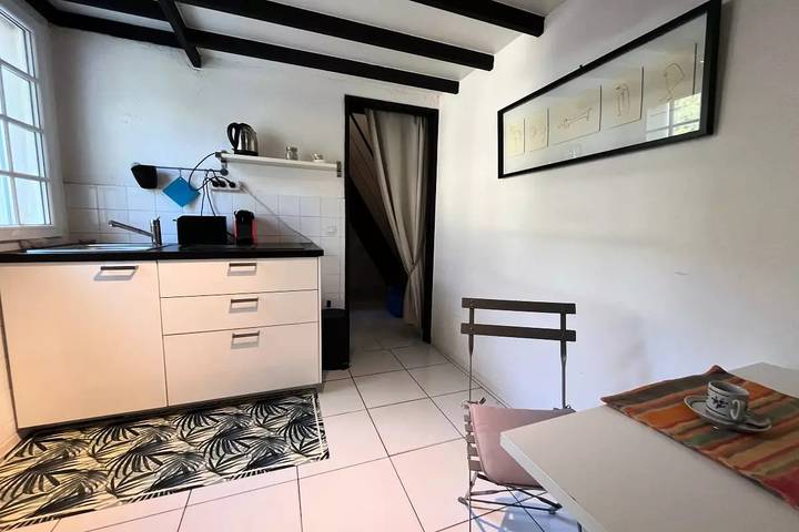 Gîte pour 2 personnes, avec jardin dans Plage Font Brun Carqueiranne - 3