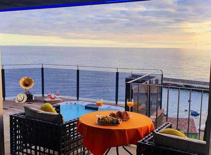 Casa de férias para 4 pessoas, com vista e jardim e ainda vista para o lago em Paul Do Mar