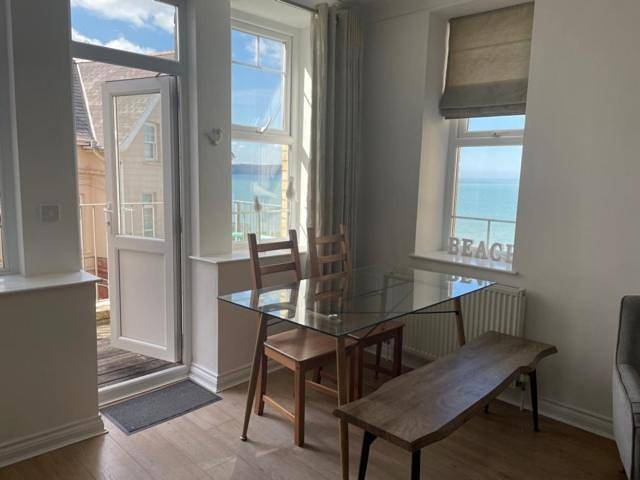 Entire apartment, Two-Bedroom Apartment in Woolacombe, Devon