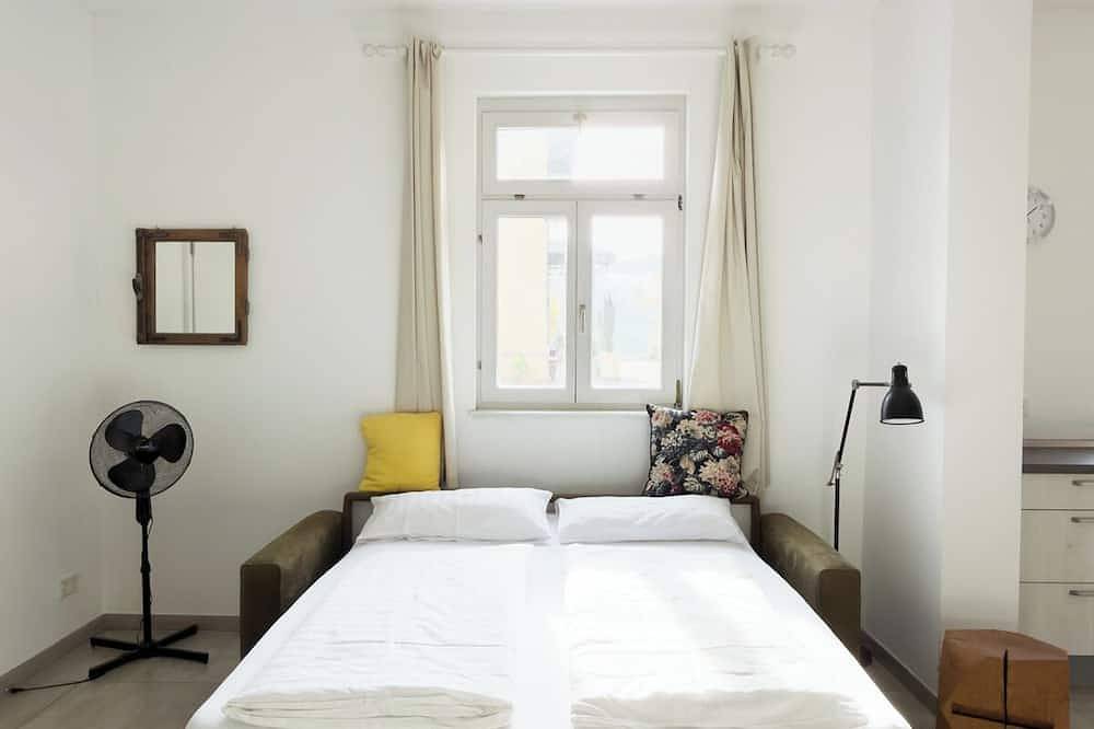 Ganze Wohnung, Moderne Ferienwohnung \"Betty\"\nim Grünen - zwischen Wiesbaden & Rheingau in Wiesbaden, Rheingau