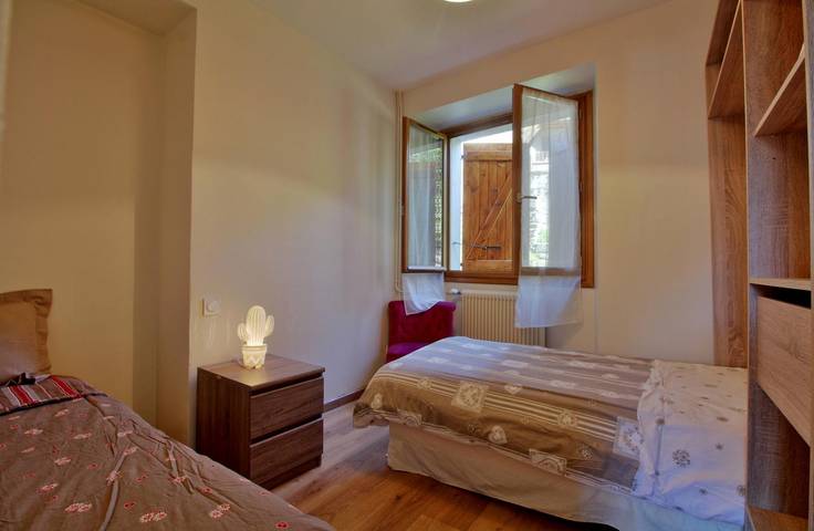 Gîte pour 4 personnes, avec jardin à Azet - 4