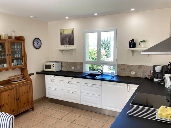 Villa confortable avec jacuzzi in Montbrun-des-Corbières, Région de Narbonne